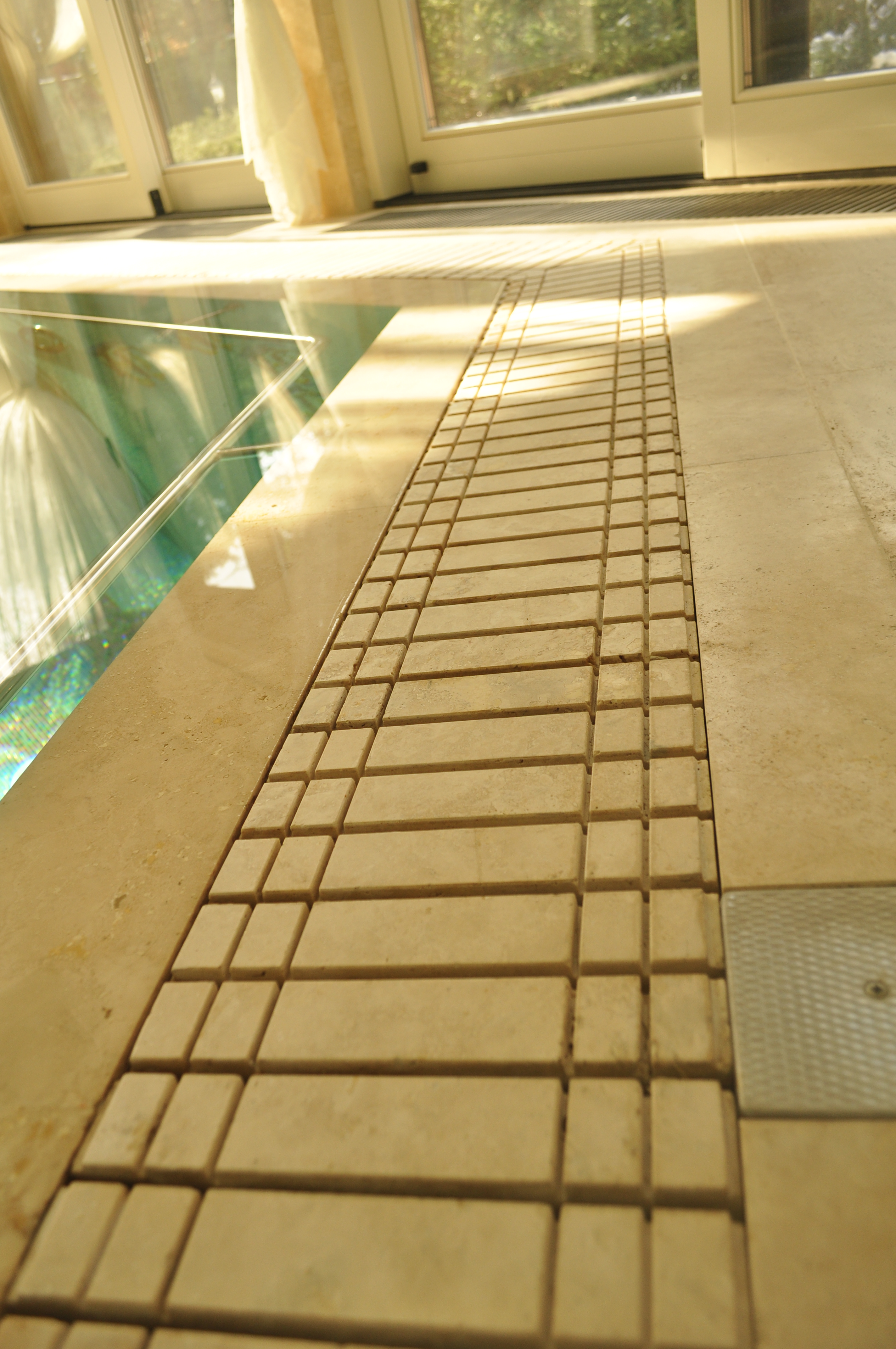 РЕШІТКА ПЕРЕЛИВНА (ПЛИТКА) ДЛЯ БАСЕЙНУ "WESTER-X"